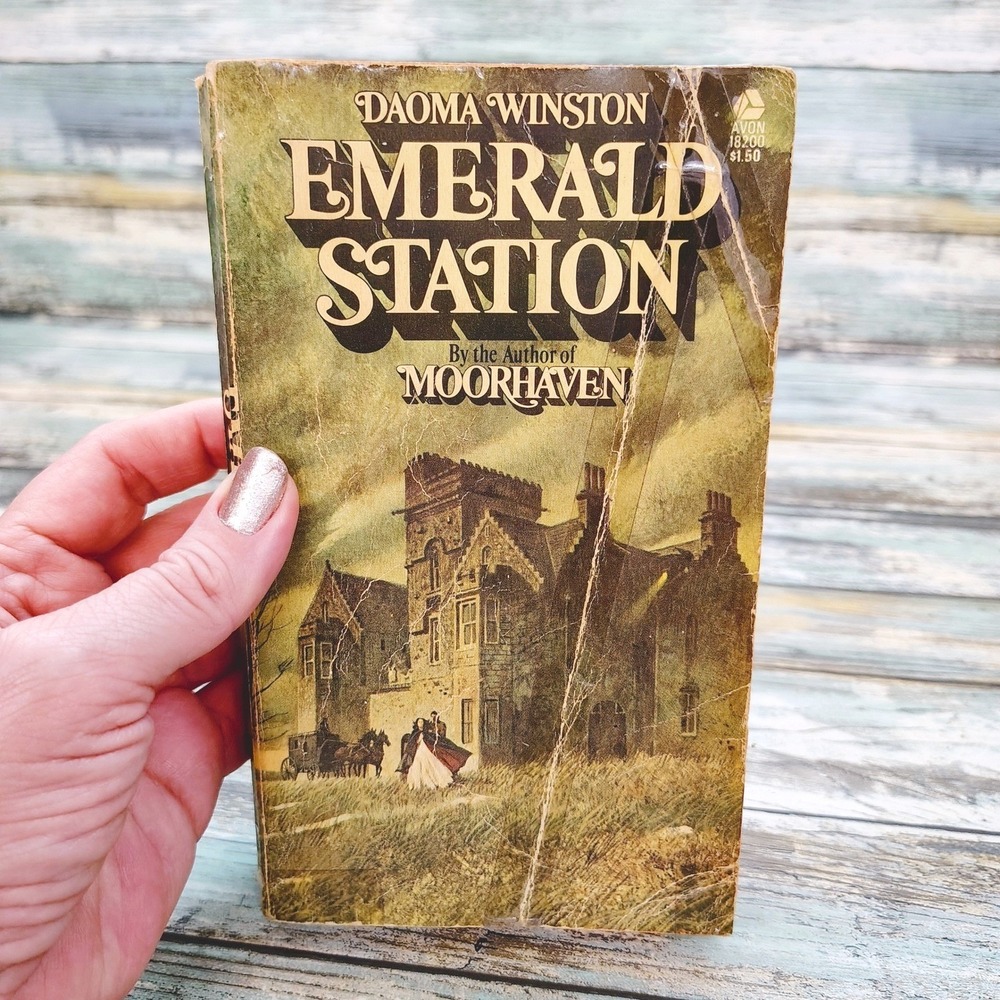 Daoma Winston Emerald Station Gothic Romance Novel Vintage PB 1974 Avon 1st Ed